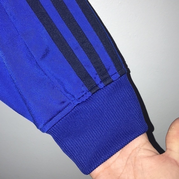 Adidas Nylon Jacket Size Large​​ - Picture 2 of 7